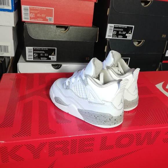 Air Jordan 4 Retro White_Oreo_Cement Kids US Size 7C Almost New Wore Twice Only - Picture 4 of 10